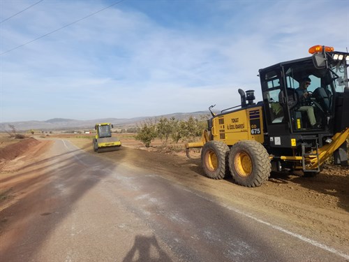 TOKAT’IN KÖYLERİ KONFORLU YOLLARA KAVUŞUYOR